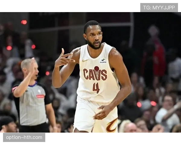 球员本赛季技术数据突破纪录,表现引发热议 球员本赛季技术数据突破纪录,表现引发热议