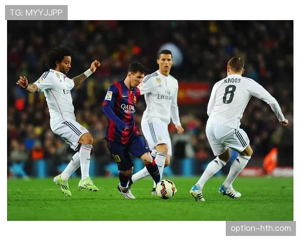 苏亚雷斯巴萨时期数据表现与战术角色解析 苏亚雷斯巴萨时期数据表现与战术角色解析