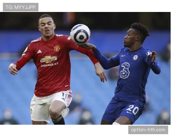 未鸣哨就发任意球，裁判为何不判重发？